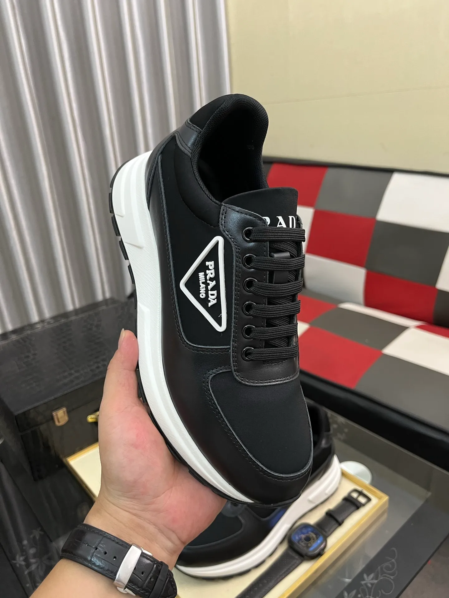 Men's shoes 💰420⌚️⌚️Prada•PRADA original quality.~ Unique modern style sneakers. 🏃A must-have casual shoe for trendy men😍😍 Original brand imported from Italy, imported original leather, sheep lining (refuses to discolor and grind feet) Sole: Original sole provided by the original factory, French lazy style design ⚠️Fit to the feet, original quality, super comfortable original sole. It’s like shooting the real thing🎬The real thing is better, high-quality sneakers Size: 38-444️⃣Colors available